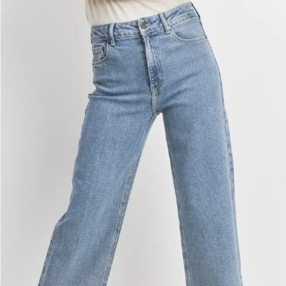 NWT Straight Leg Jean